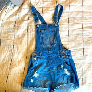H&M overall Jean short. Brand new